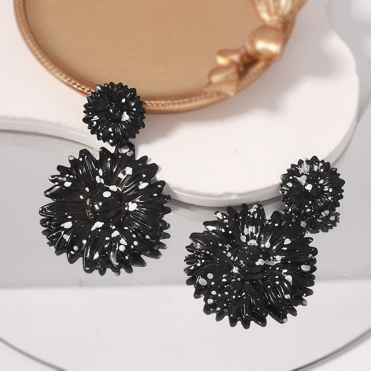 Käsintehty vintage Korvarengas