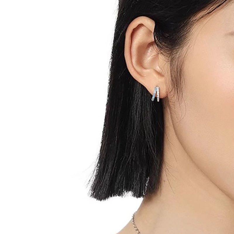 Kaunis Korvarengas ainutlaatuisella tyylillä