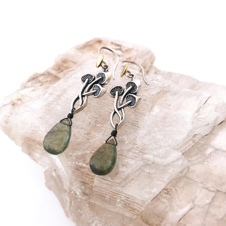 Kaunis Korvarengas ainutlaatuisella tyylillä