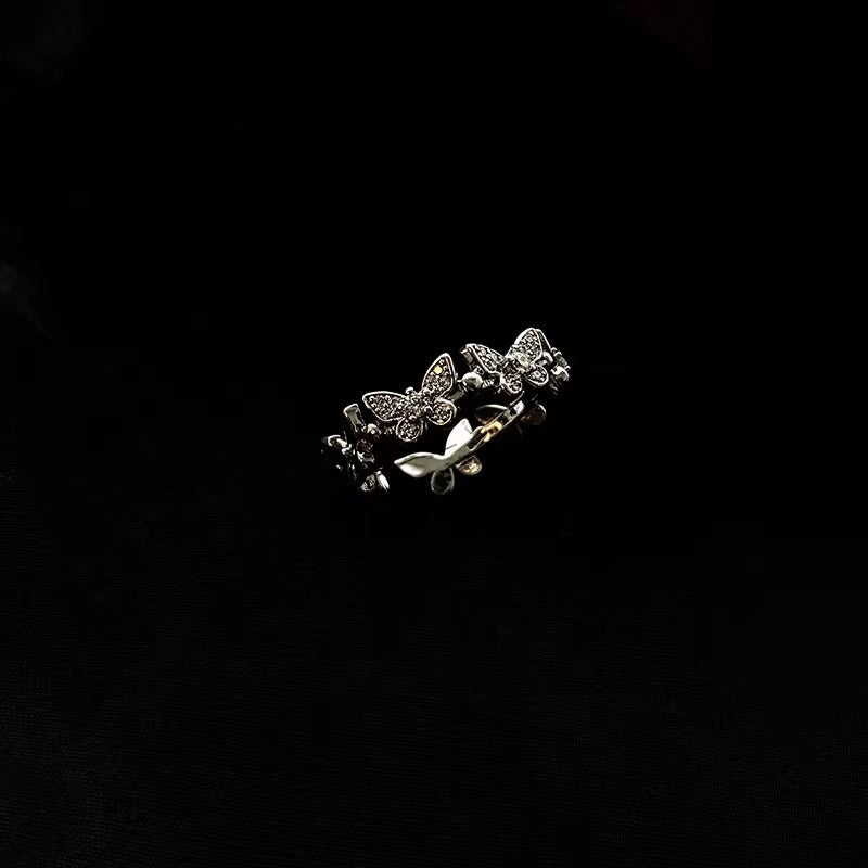 Hurmaava Sormus jokaiseen tilaisuuteen