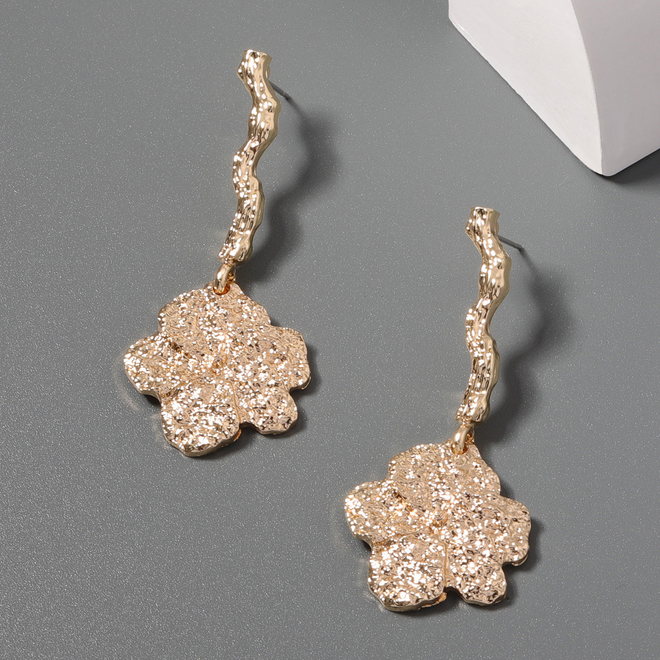 Hurmaava Korvarengas jokaiseen tilaisuuteen