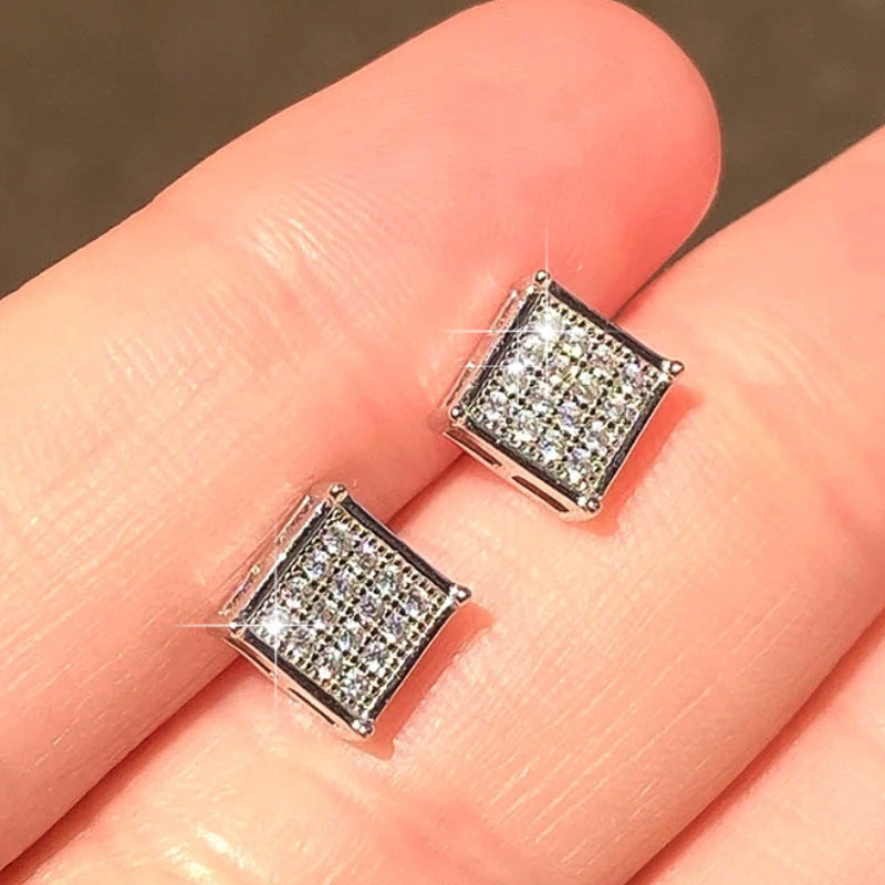 Klassinen Korvarengas ajattomalla viehätyksellä