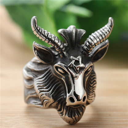 Klassinen Sormus ajattomalla viehätyksellä