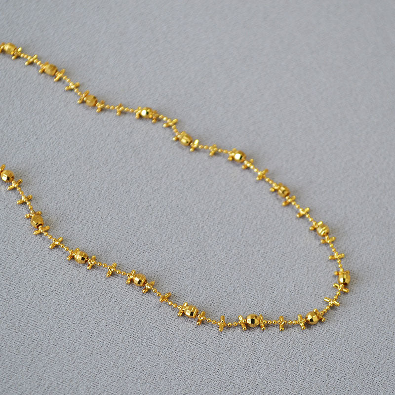 Elegantti Kulta Kaulakoru jokaiseen tilaisuuteen