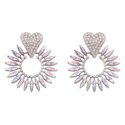 Hurmaava Korvarengas jokaiseen tilaisuuteen