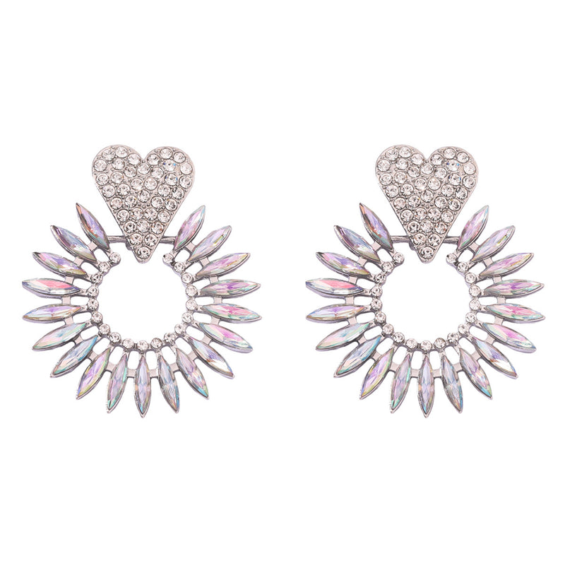 Hurmaava Korvarengas jokaiseen tilaisuuteen