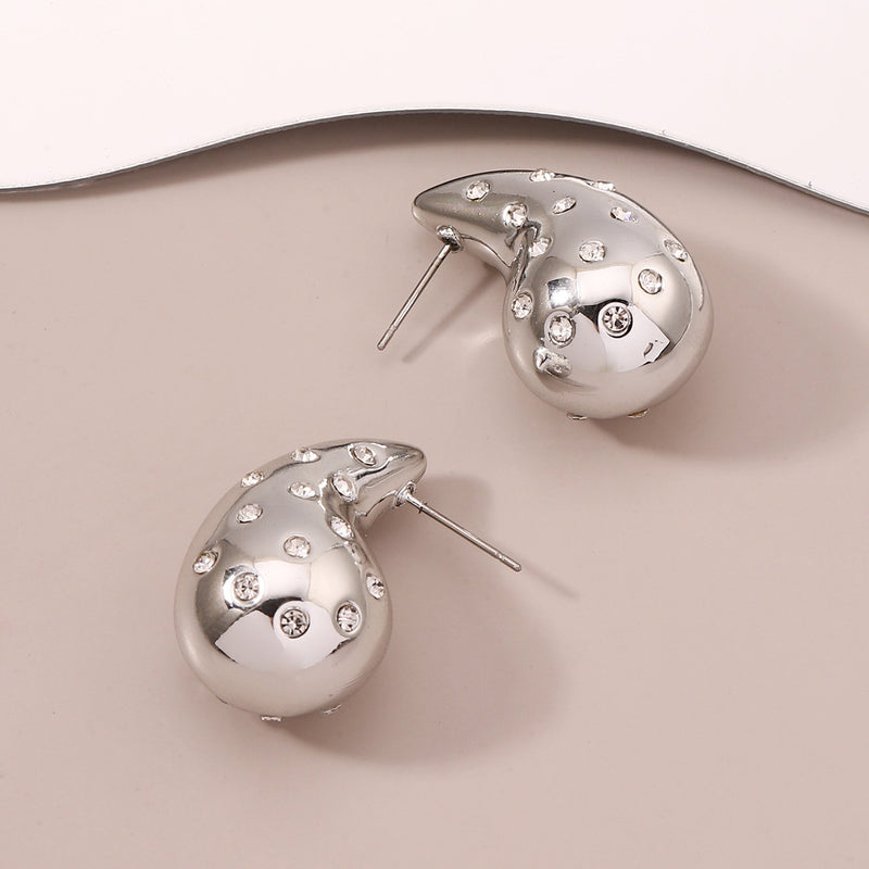 Käsintehty vintage Korvarengas