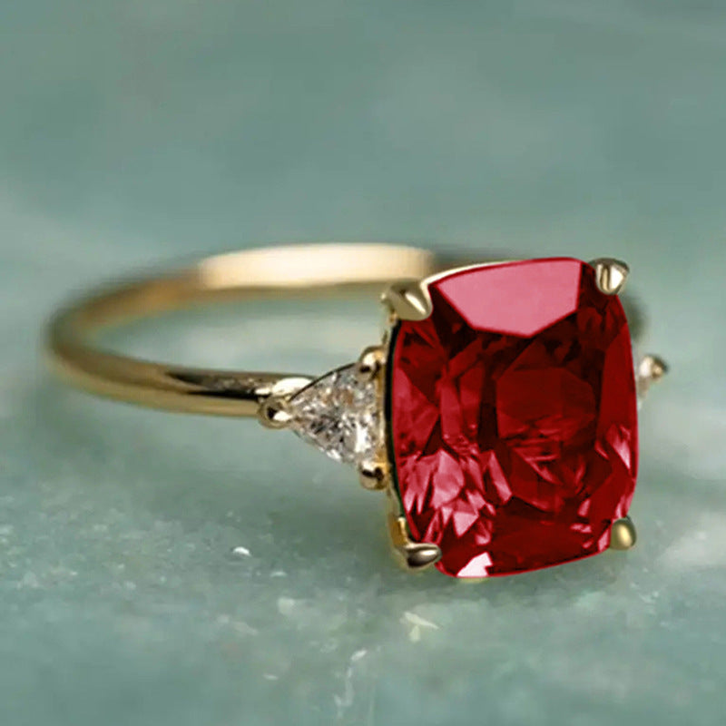 Hurmaava Sormus jokaiseen tilaisuuteen