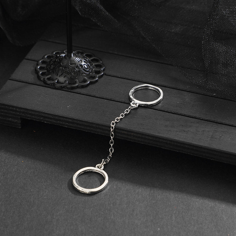 Klassinen Ketju ajattomalla viehätyksellä