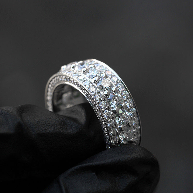 Upea Sormus päivittäiseen käyttöön