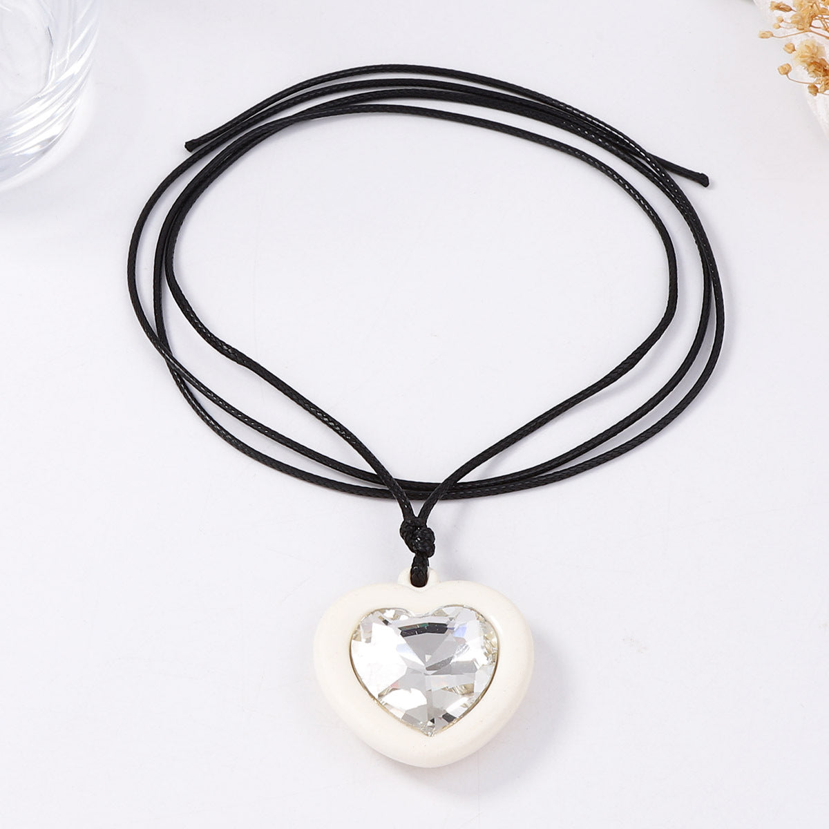 Elegantti Koru jokaiseen tilaisuuteen