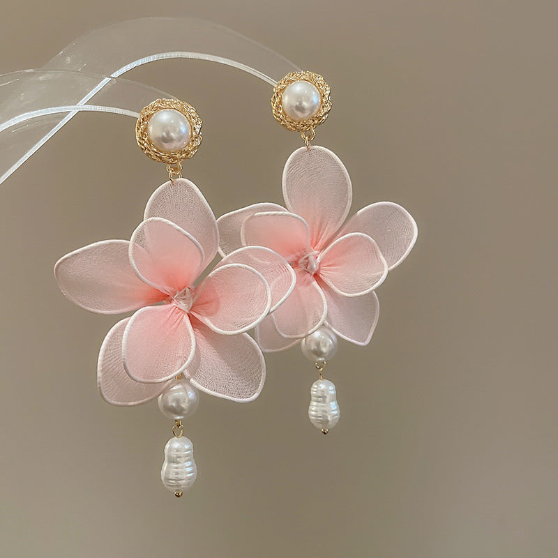 Herkkä käsityö Helmi Korvarengas