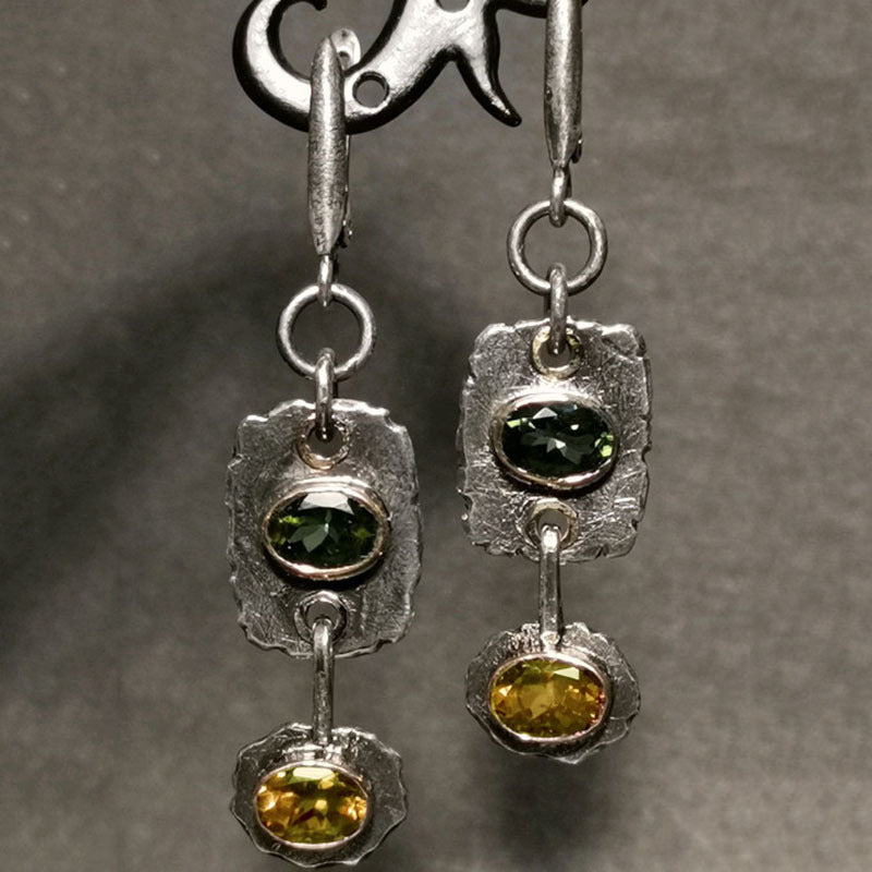 Klassinen Sormus ajattomalla viehätyksellä