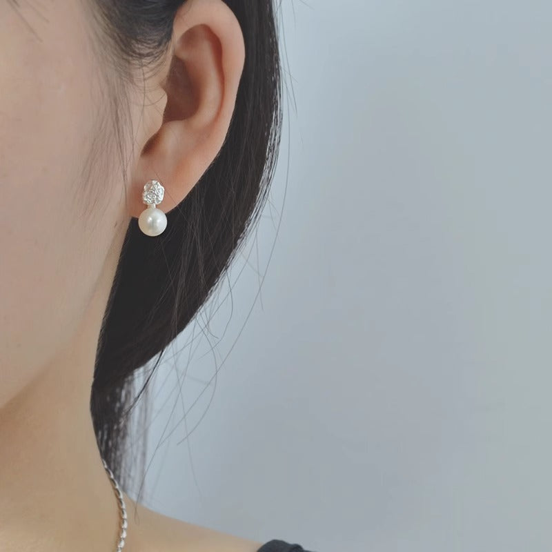 Hurmaava Helmi Korvarengas jokaiseen tilaisuuteen