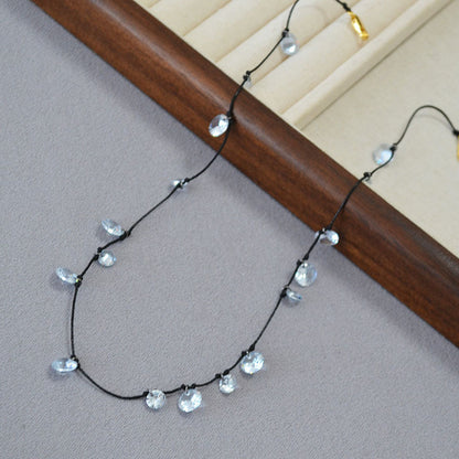 Klassinen Kaulakoru ajattomalla viehätyksellä