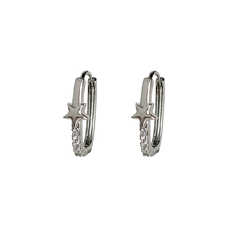 Kaunis Korvarengas ainutlaatuisella tyylillä