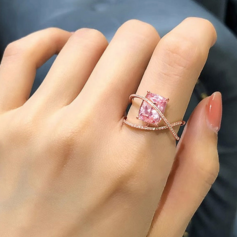 Elegantti Sormus jokaiseen tilaisuuteen