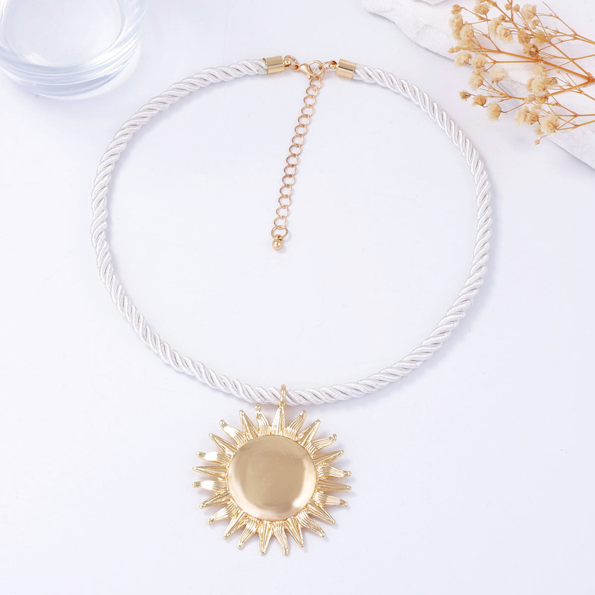 Upea Kaulakoru päivittäiseen käyttöön