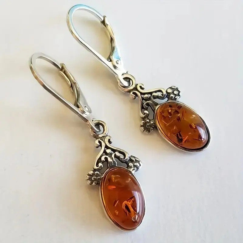 Klassinen Sormus ajattomalla viehätyksellä