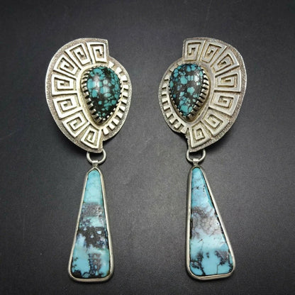 Käsintehty vintage Korvarengas