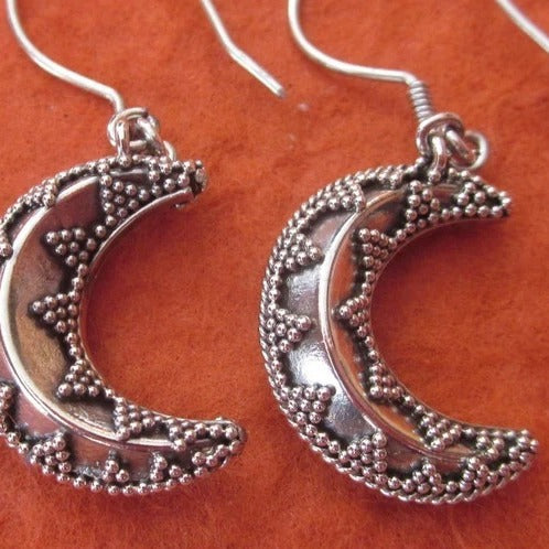 Käsintehty vintage Korvarengas