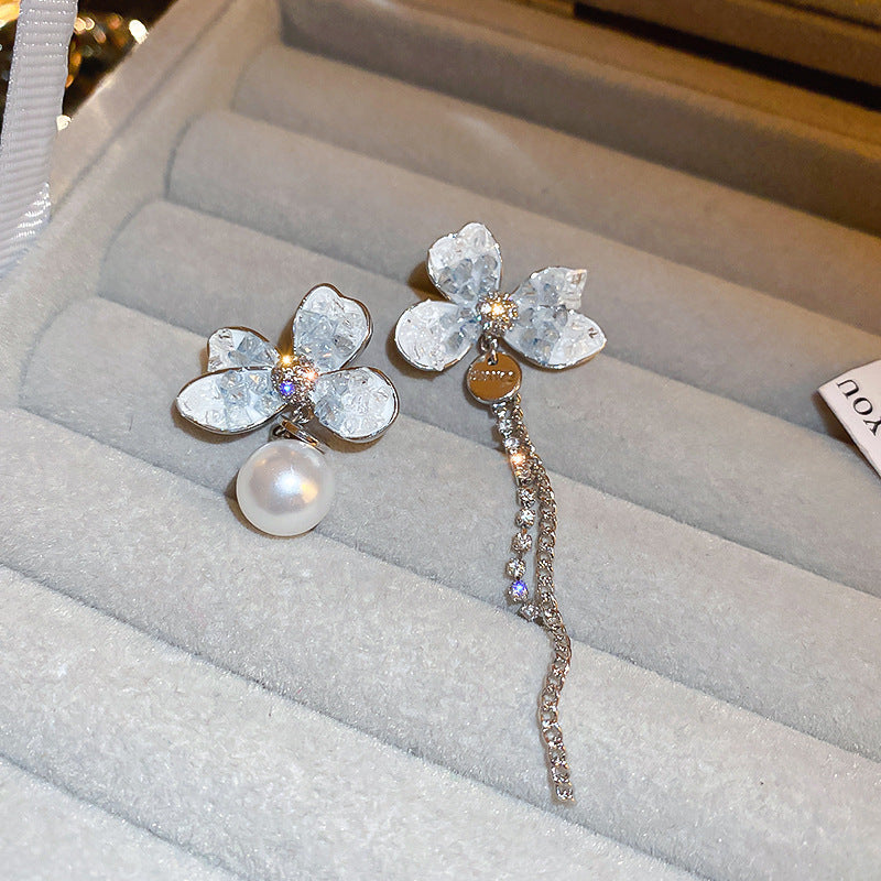 Kaunis Korvarengas ainutlaatuisella tyylillä