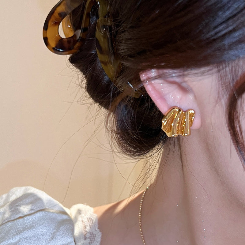 Klassinen Korvarengas ajattomalla viehätyksellä