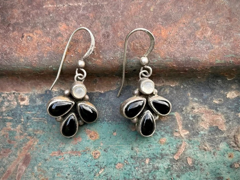 Käsintehty vintage Korvarengas