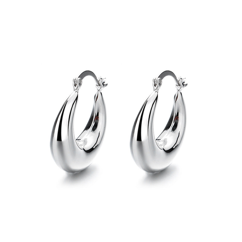 Kaunis Korvarengas ainutlaatuisella tyylillä