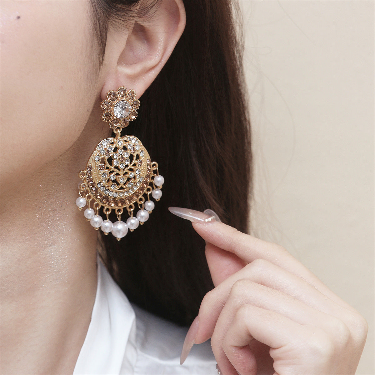 Klassinen Korvarengas ajattomalla viehätyksellä