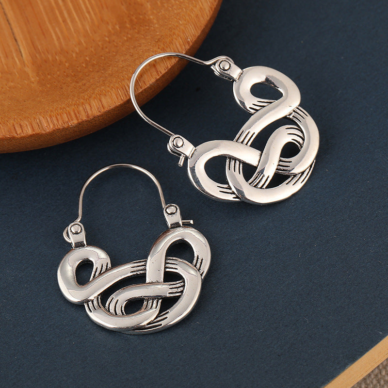 Klassinen Sormus ajattomalla viehätyksellä