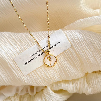 Romanttinen Kulta Kaulakoru erityisiin hetkiin