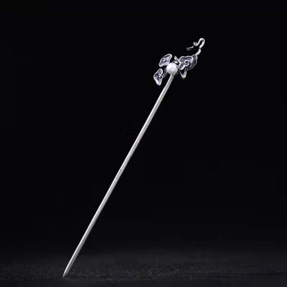 Klassinen Hopea Koru ajattomalla viehätyksellä