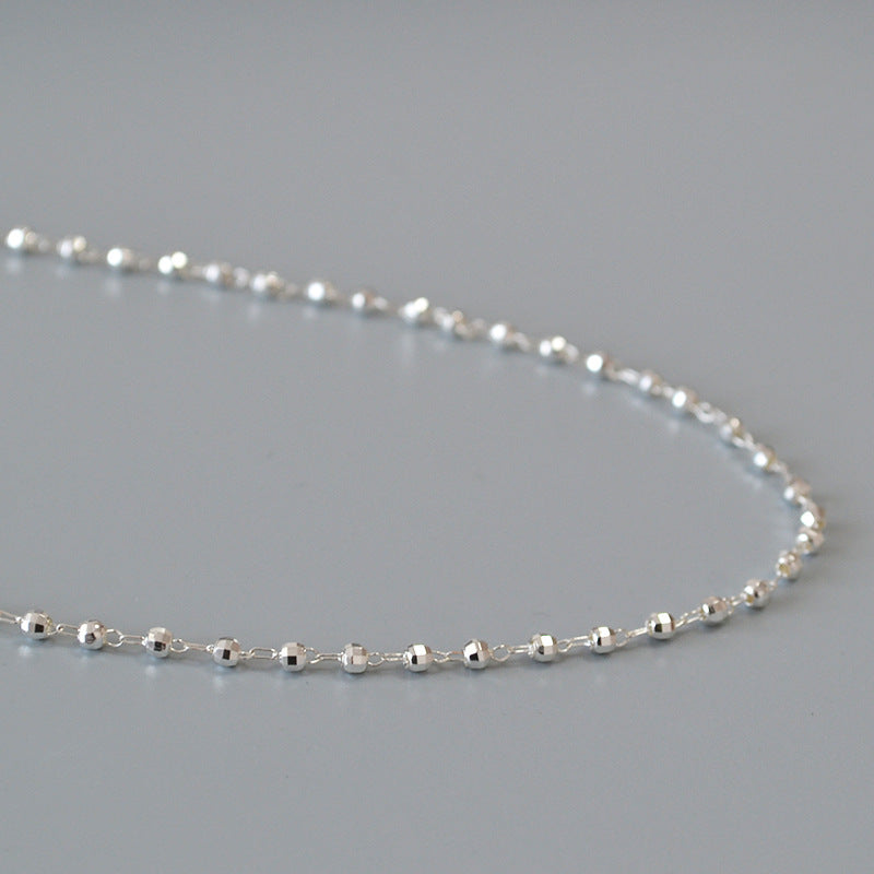 Klassinen Hopea Kaulakoru ajattomalla viehätyksellä