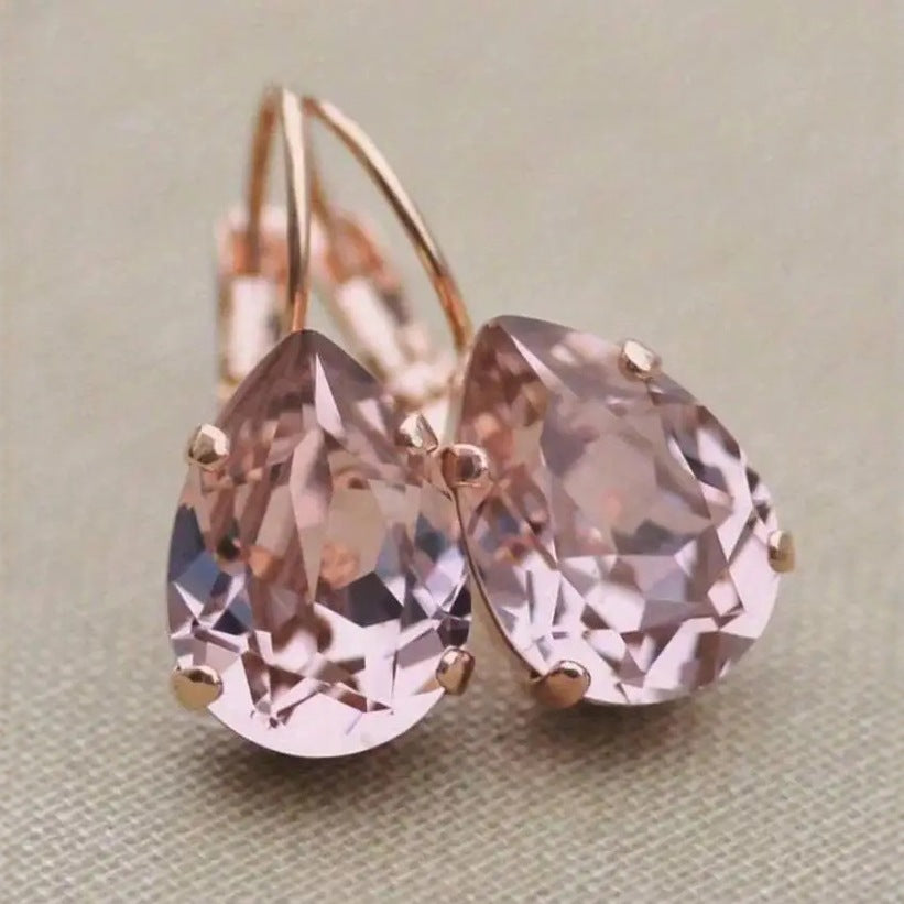 Hurmaava Sormus jokaiseen tilaisuuteen