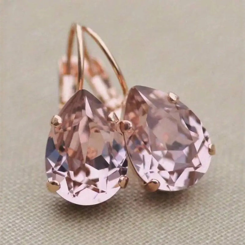 Hurmaava Sormus jokaiseen tilaisuuteen