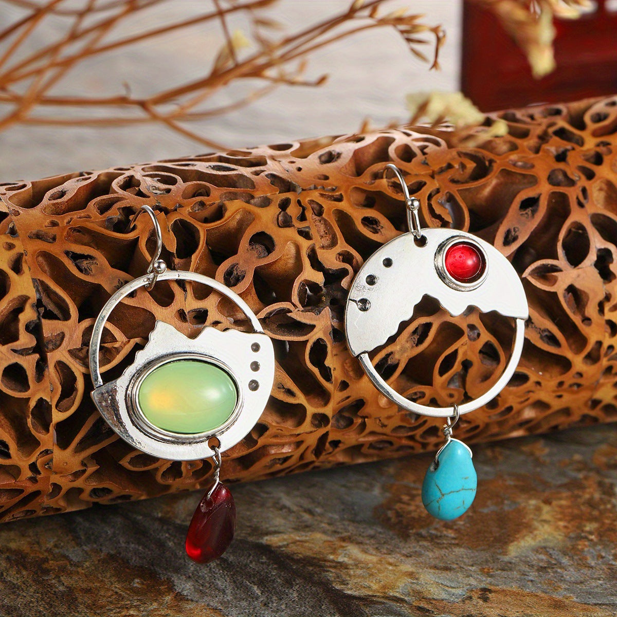 Kaunis Korvarengas ainutlaatuisella tyylillä