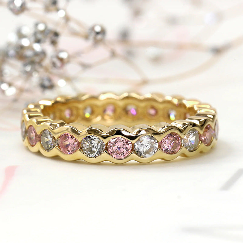 Romanttinen Sormus erityisiin hetkiin