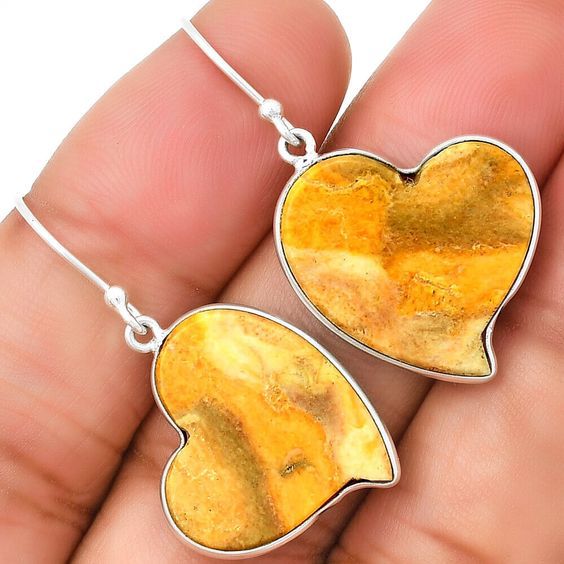 Klassinen Korvarengas ajattomalla viehätyksellä