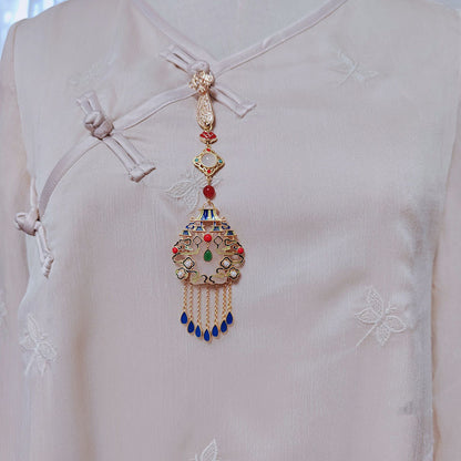 Kaunis Riipus ainutlaatuisella tyylillä