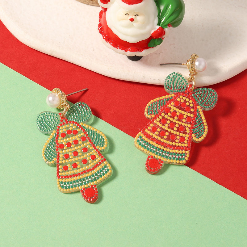 Klassinen Helmi Korvarengas ajattomalla viehätyksellä