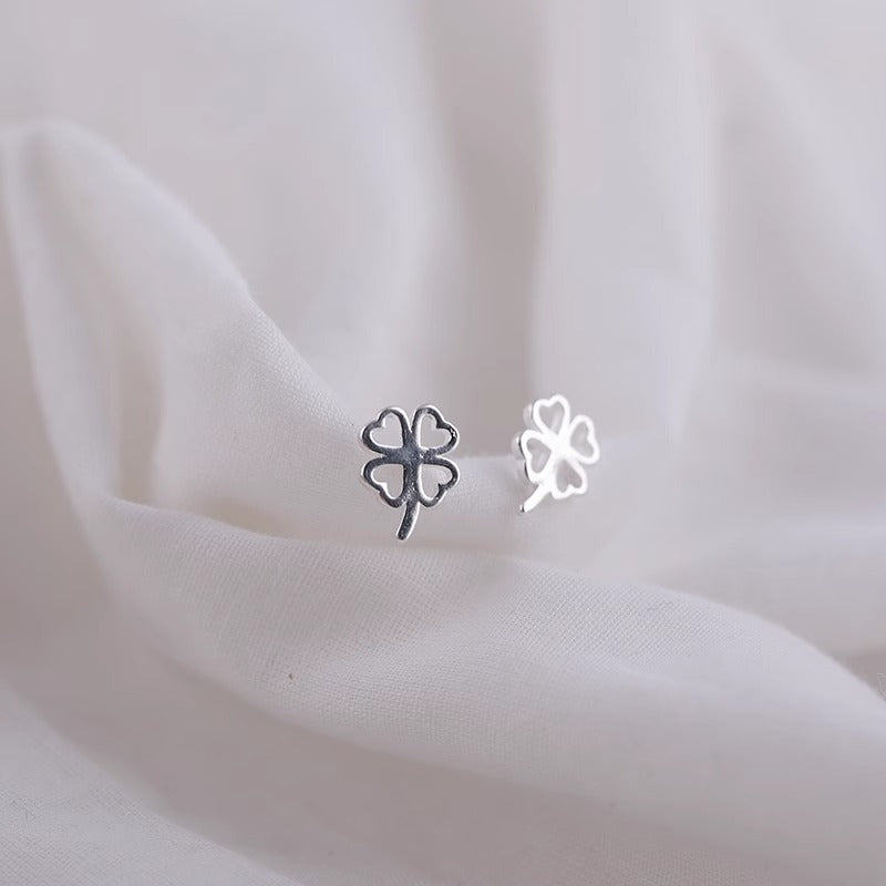 Klassinen Korvarengas ajattomalla viehätyksellä