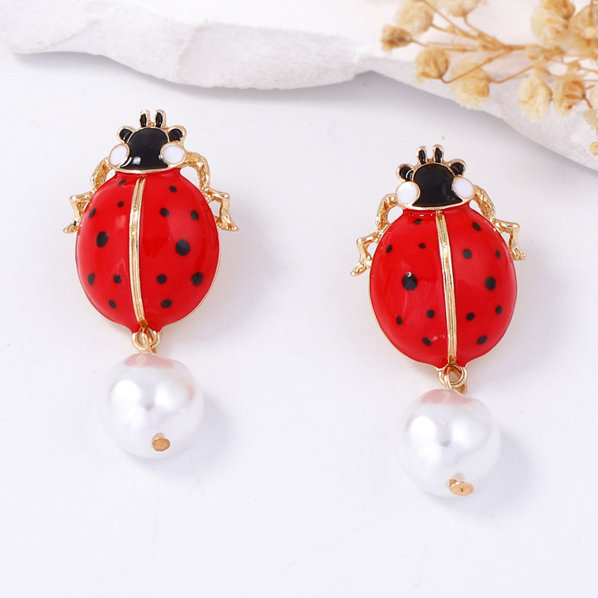 Upea Helmi Korvarengas päivittäiseen käyttöön