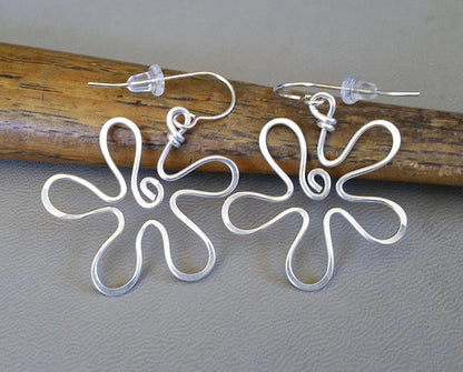 Elegantti Kulta Korvarengas jokaiseen tilaisuuteen