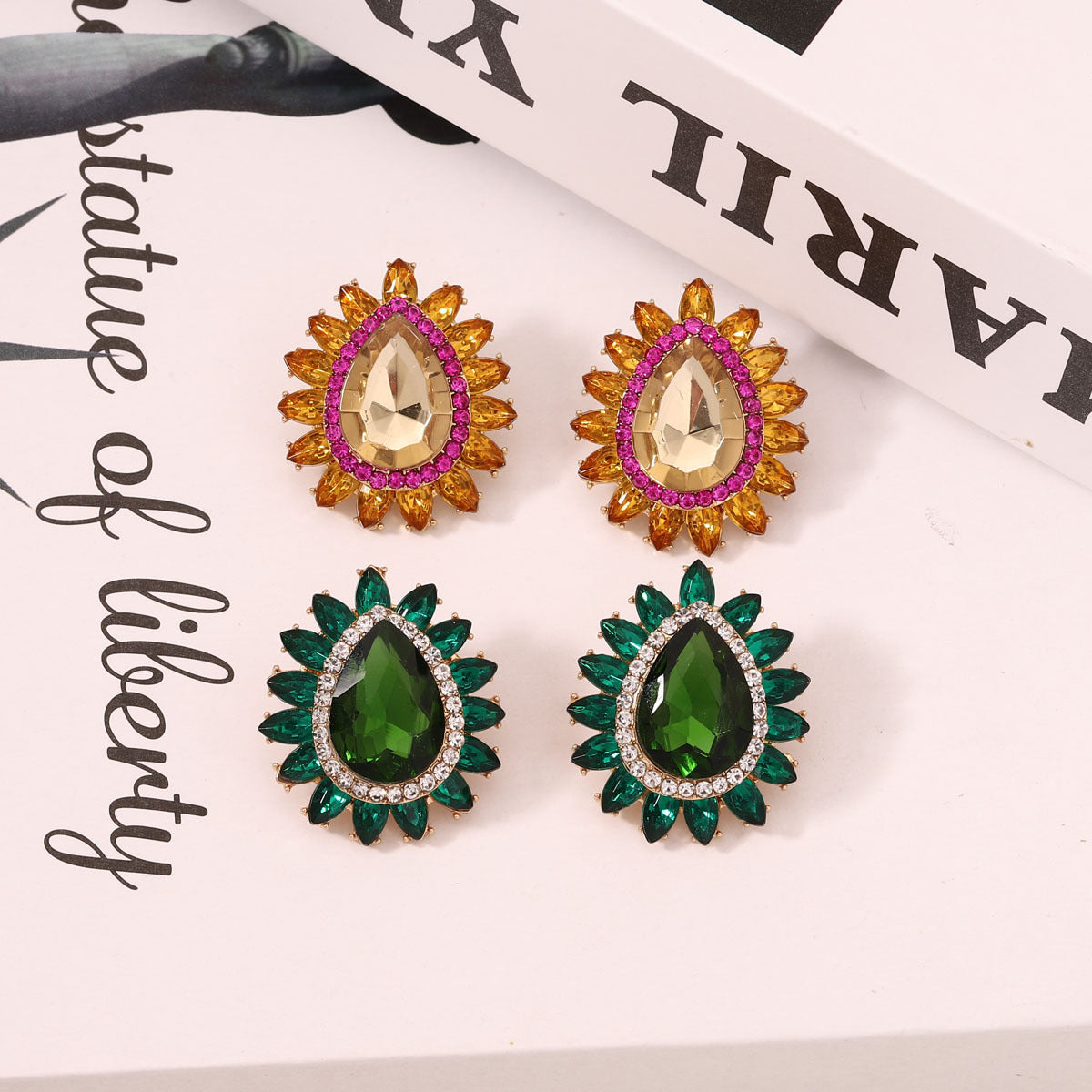 Kaunis Korvarengas ainutlaatuisella tyylillä