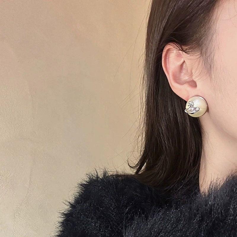 Romanttinen Helmi Korvarengas erityisiin hetkiin