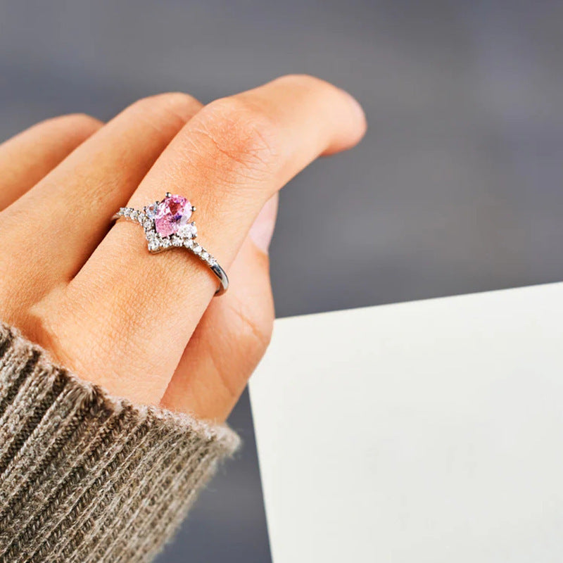 Hurmaava Sormus jokaiseen tilaisuuteen