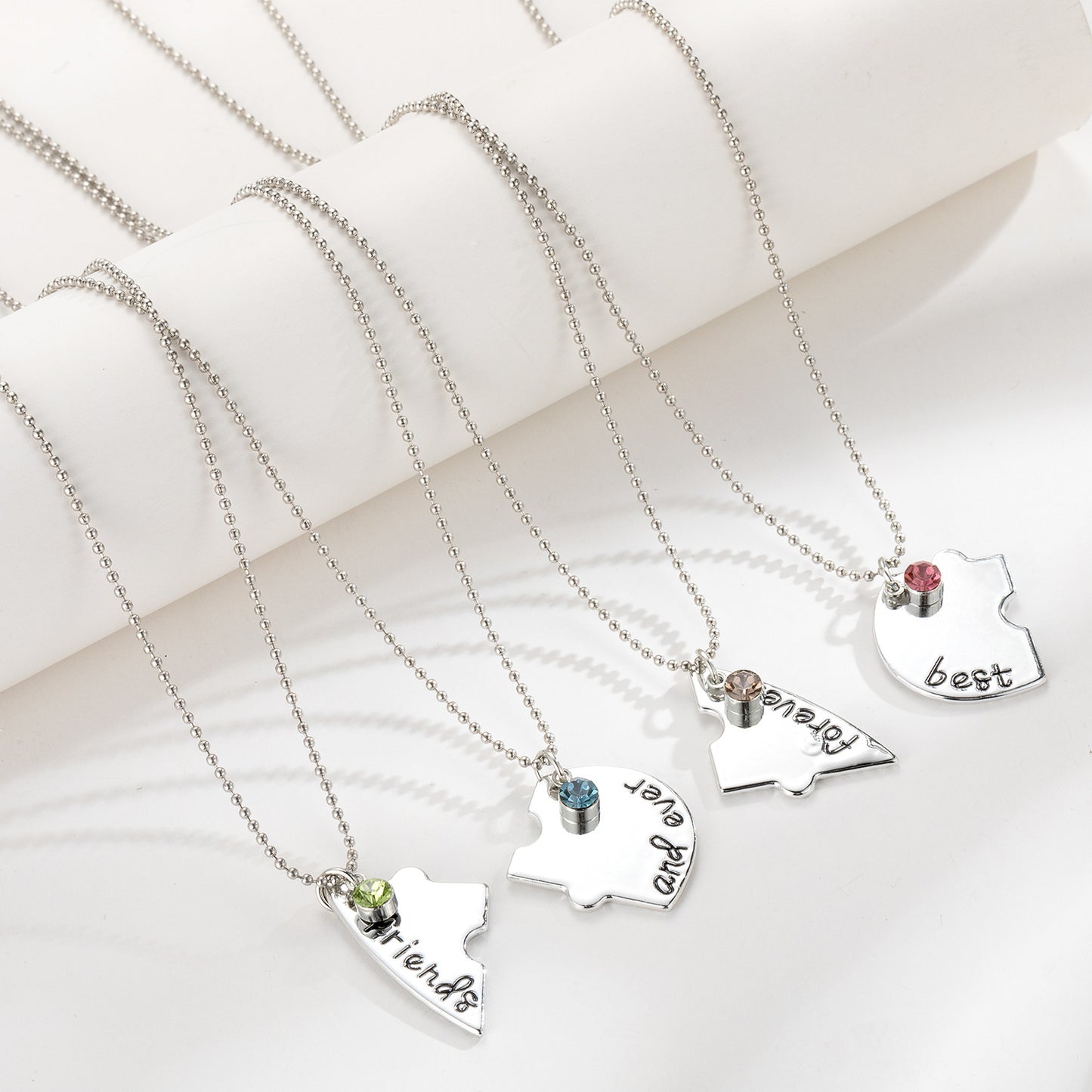 Elegantti Kaulakoru jokaiseen tilaisuuteen