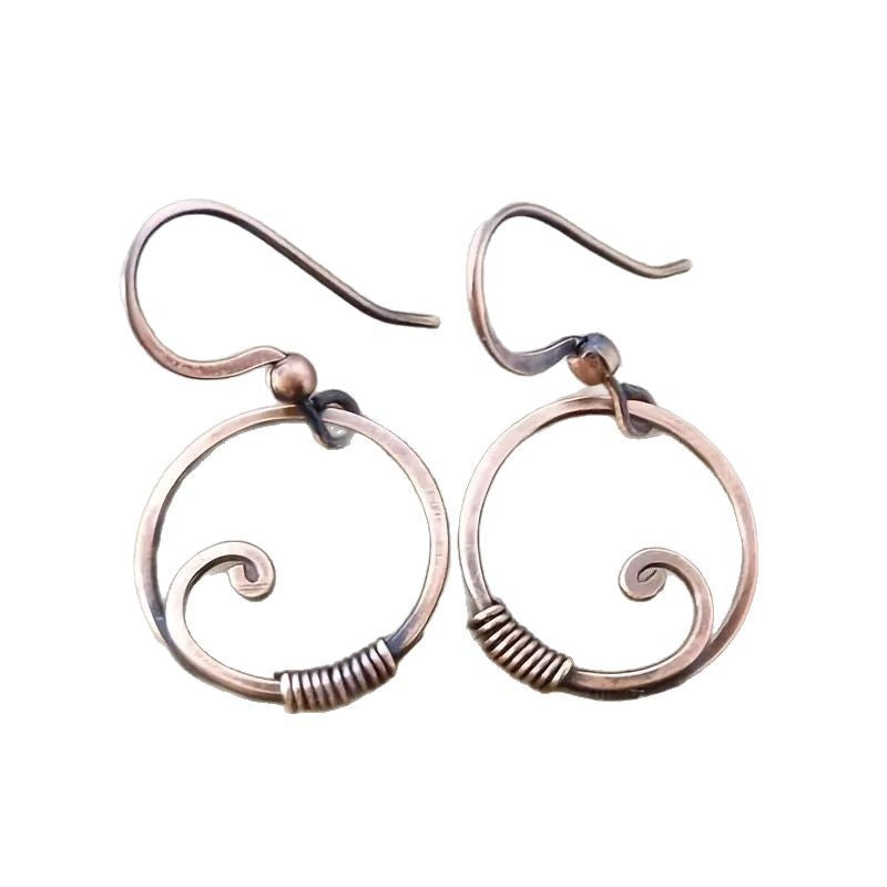 Kaunis Korvarengas ainutlaatuisella tyylillä