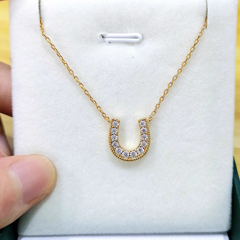 Klassinen Kulta Kaulakoru ajattomalla viehätyksellä